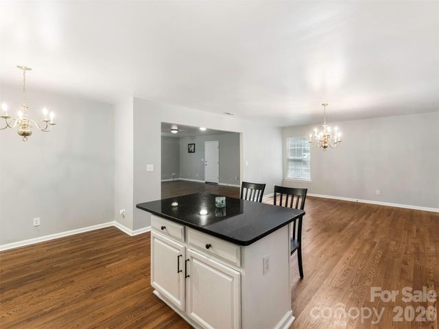 6238 King George Drive, Charlotte, NC 28213