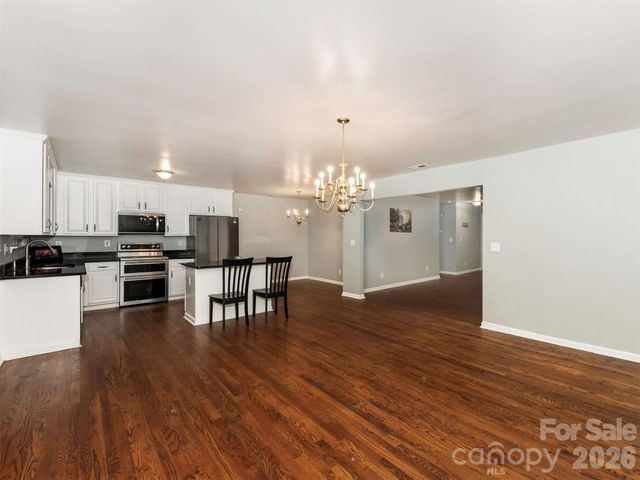 6238 King George Drive, Charlotte, NC 28213