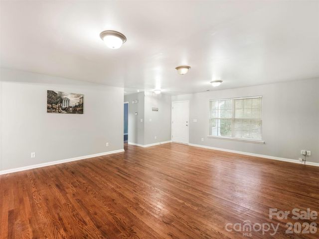 6238 King George Drive, Charlotte, NC 28213