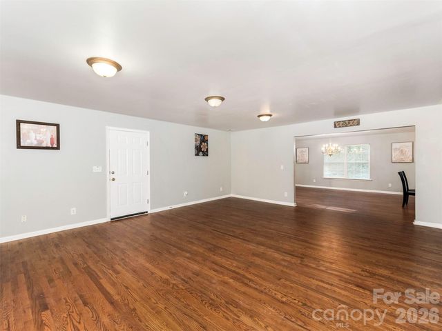 6238 King George Drive, Charlotte, NC 28213