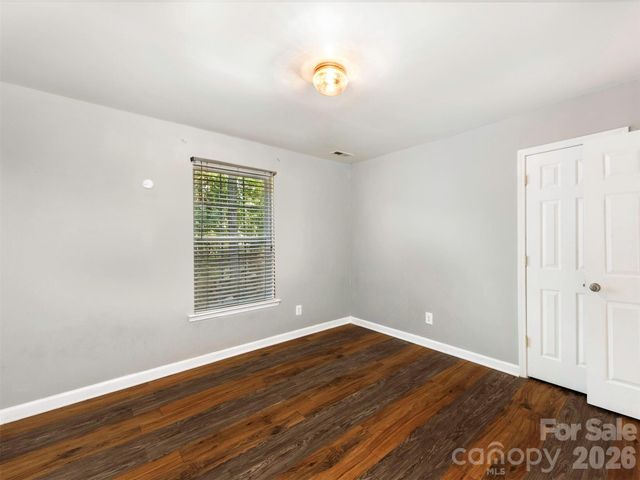 6238 King George Drive, Charlotte, NC 28213