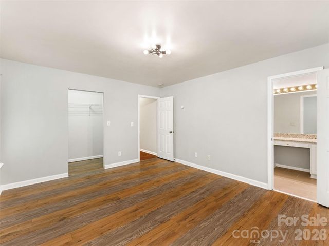 6238 King George Drive, Charlotte, NC 28213