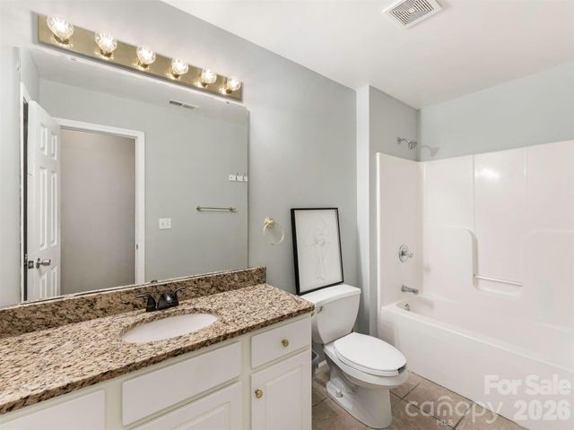 6238 King George Drive, Charlotte, NC 28213