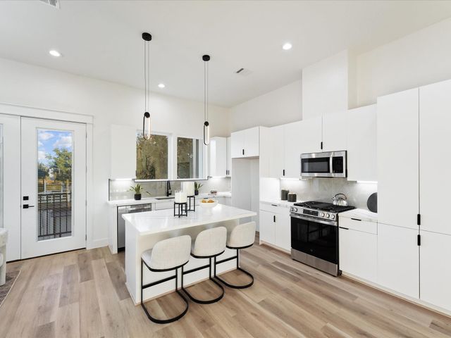 6633 - 6631 Katarani Drive, Houston, TX 77091