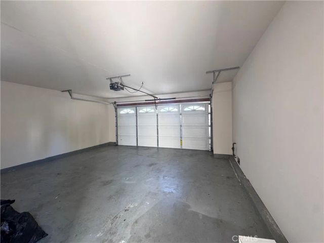 1 ALMADOR, Irvine, CA 92614