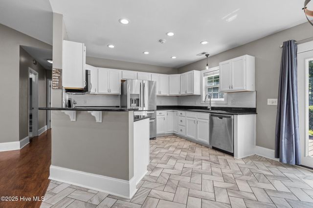 1199 Nine Foot Road, Newport, NC 28570