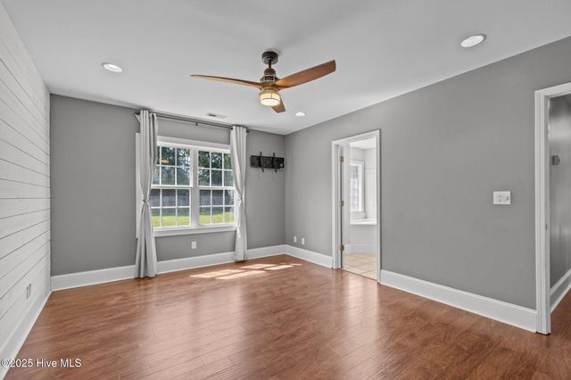 1199 Nine Foot Road, Newport, NC 28570