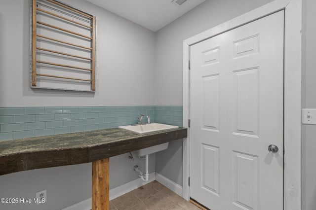 1199 Nine Foot Road, Newport, NC 28570