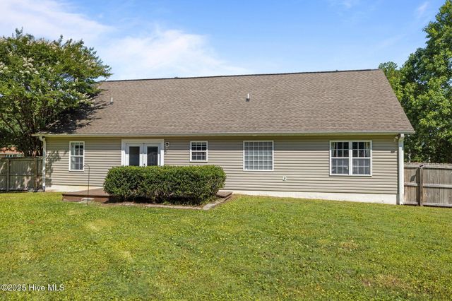 1199 Nine Foot Road, Newport, NC 28570