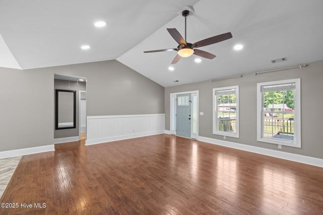 1199 Nine Foot Road, Newport, NC 28570