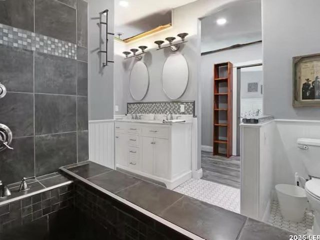 243 CRAZY HORSE TRL, Canyon Lake, TX 78133