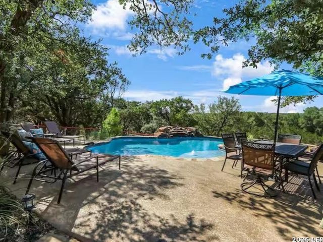 243 CRAZY HORSE TRL, Canyon Lake, TX 78133