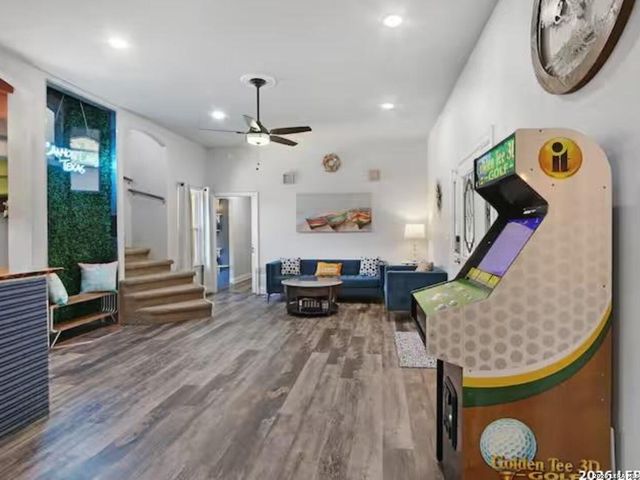 243 CRAZY HORSE TRL, Canyon Lake, TX 78133