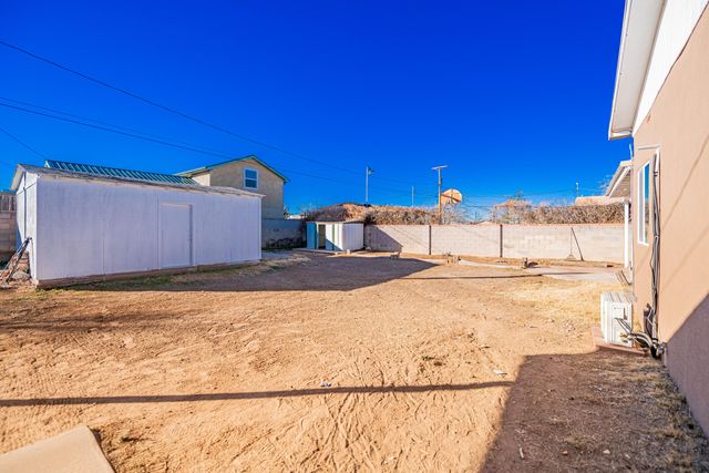 5512 Granite Ave NE, Albuquerque, NM 87110