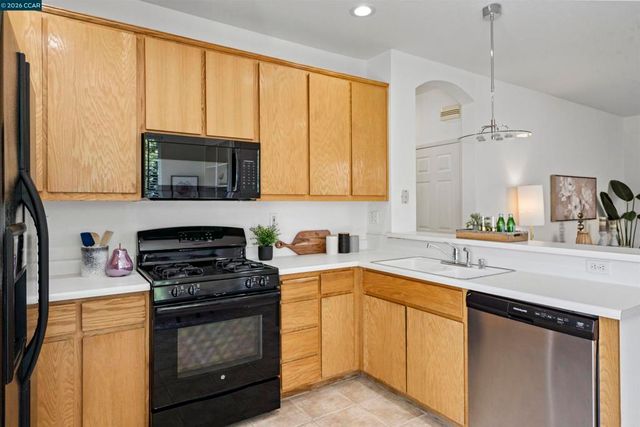 1641 Regent Dr, Brentwood, CA 94513