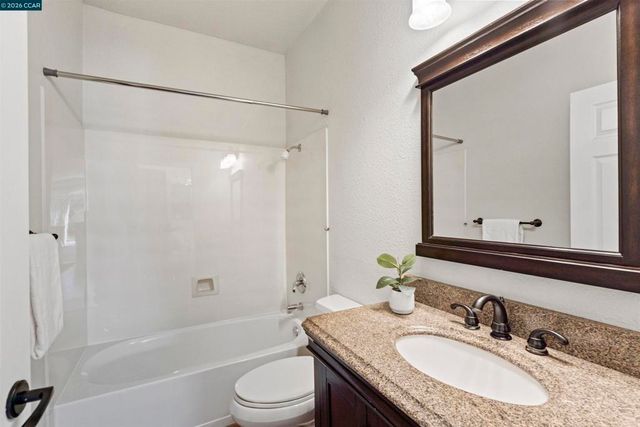 1641 Regent Dr, Brentwood, CA 94513