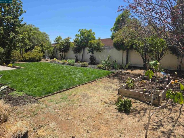 1641 Regent Dr, Brentwood, CA 94513