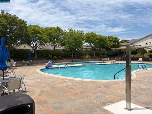 1641 Regent Dr, Brentwood, CA 94513