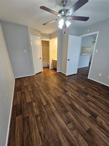 18800 Egret Bay Boulevard 507, Webster, TX 77058