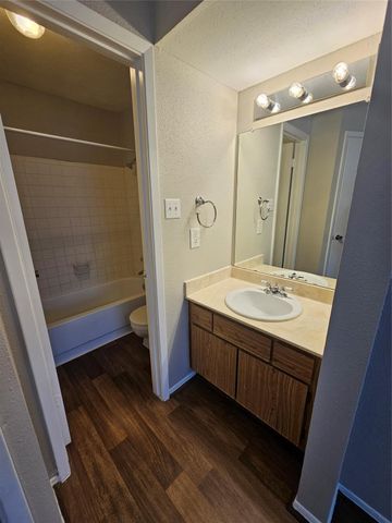 18800 Egret Bay Boulevard 507, Webster, TX 77058