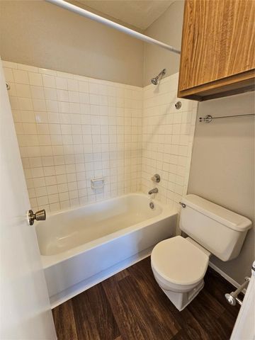 18800 Egret Bay Boulevard 507, Webster, TX 77058