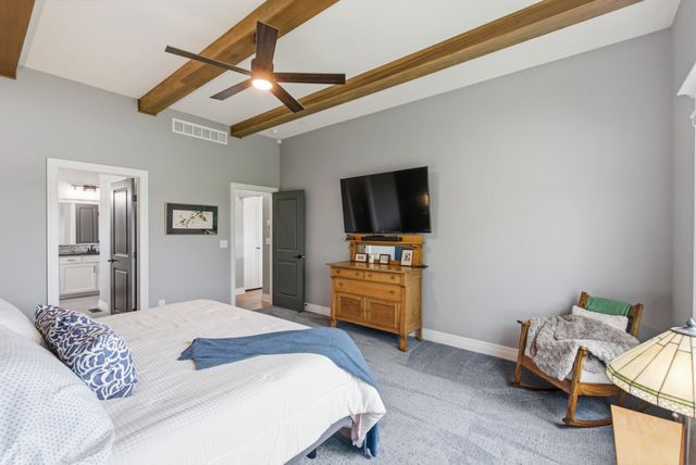 920 E Freedom St, Derby, KS 67037