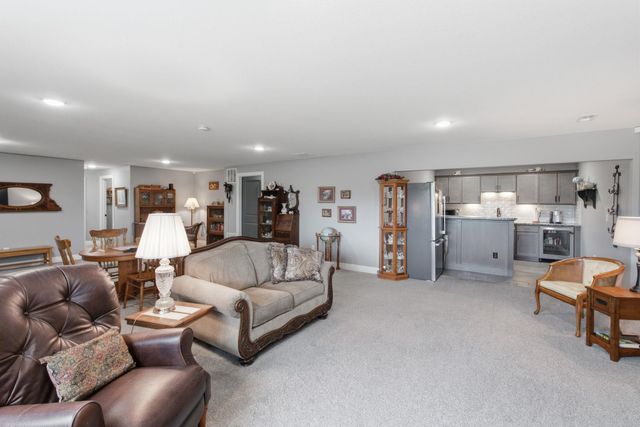 920 E Freedom St, Derby, KS 67037