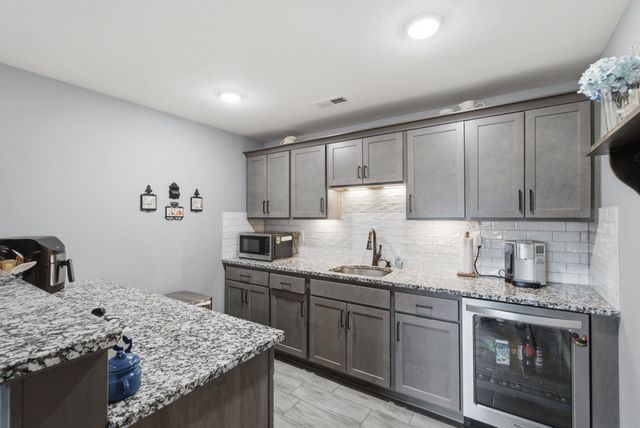 920 E Freedom St, Derby, KS 67037