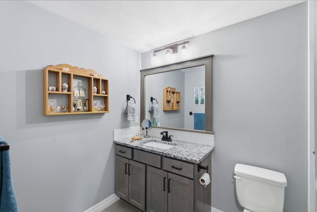 920 E Freedom St, Derby, KS 67037
