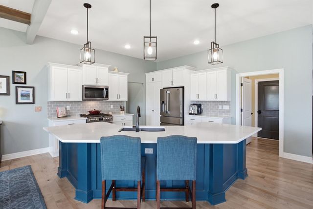920 E Freedom St, Derby, KS 67037