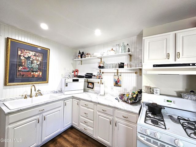 35 Jefferson Street, Troy, NY 12180