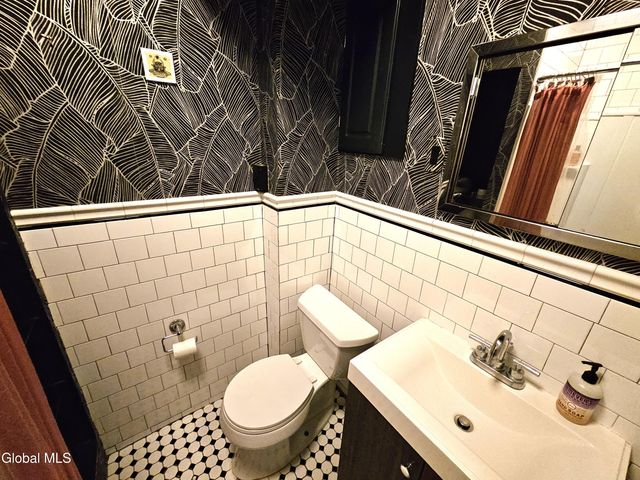 35 Jefferson Street, Troy, NY 12180