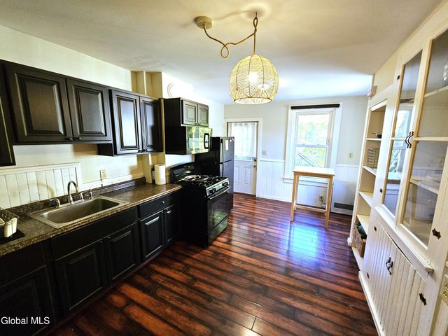 35 Jefferson Street, Troy, NY 12180