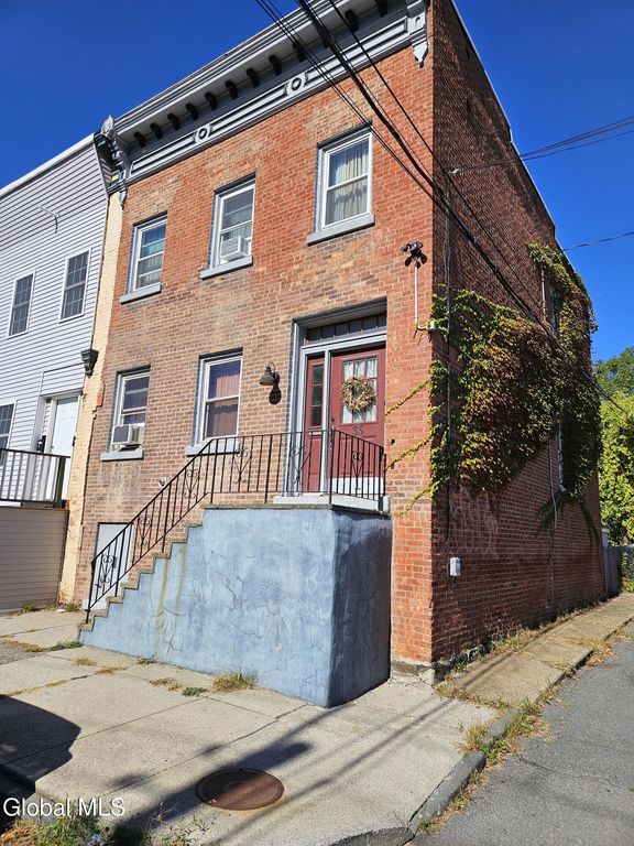 35 Jefferson Street, Troy, NY 12180