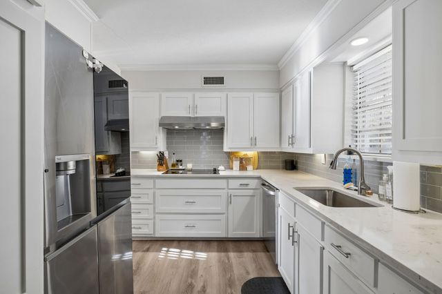 5622 Ledgestone Drive, Dallas, TX 75214