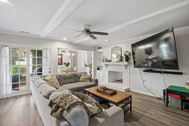 5622 Ledgestone Drive, Dallas, TX 75214