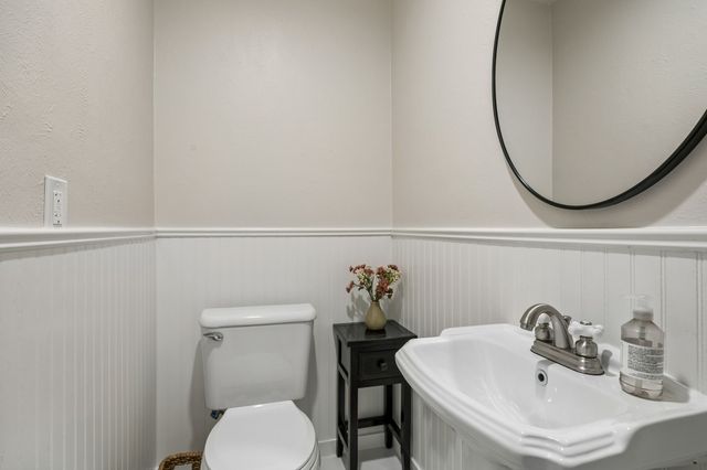 5622 Ledgestone Drive, Dallas, TX 75214