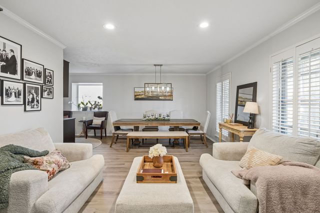 5622 Ledgestone Drive, Dallas, TX 75214