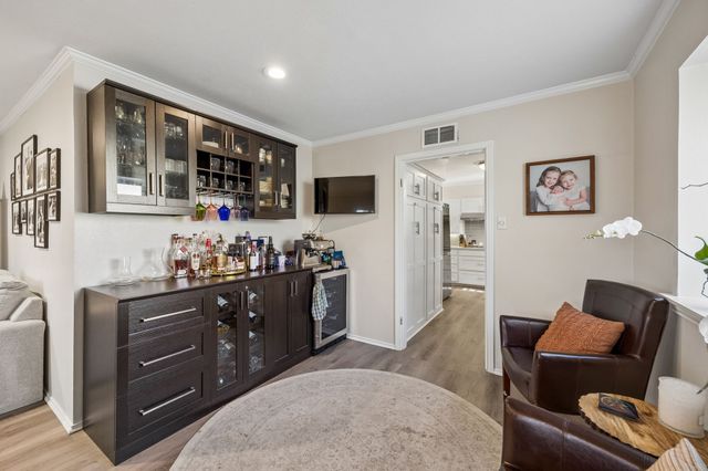 5622 Ledgestone Drive, Dallas, TX 75214