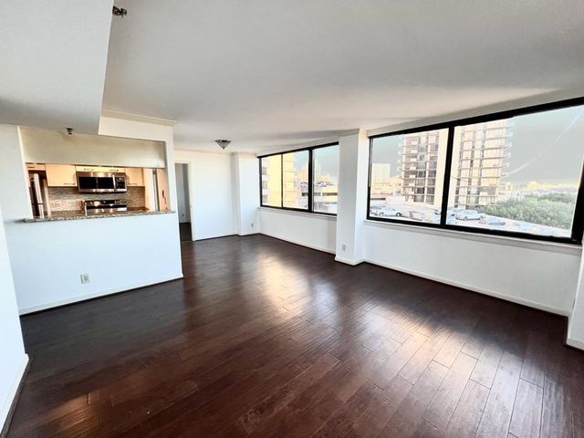 3525 Sage Road 704, Houston, TX 77056