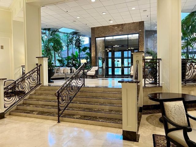 3525 Sage Road 704, Houston, TX 77056