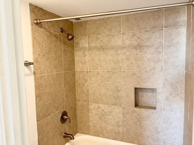 3525 Sage Road 704, Houston, TX 77056