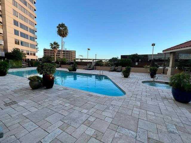 3525 Sage Road 704, Houston, TX 77056