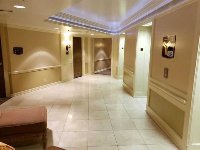 3525 Sage Road 704, Houston, TX 77056