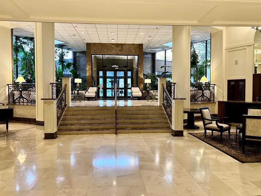 3525 Sage Road 704, Houston, TX 77056