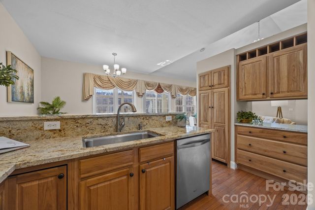 612 Vista Falls Road, Mills River, NC 28759