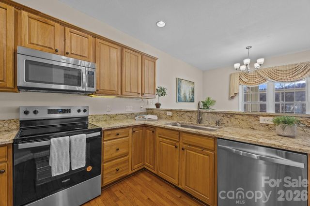 612 Vista Falls Road, Mills River, NC 28759