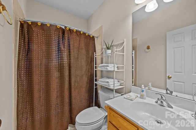 612 Vista Falls Road, Mills River, NC 28759