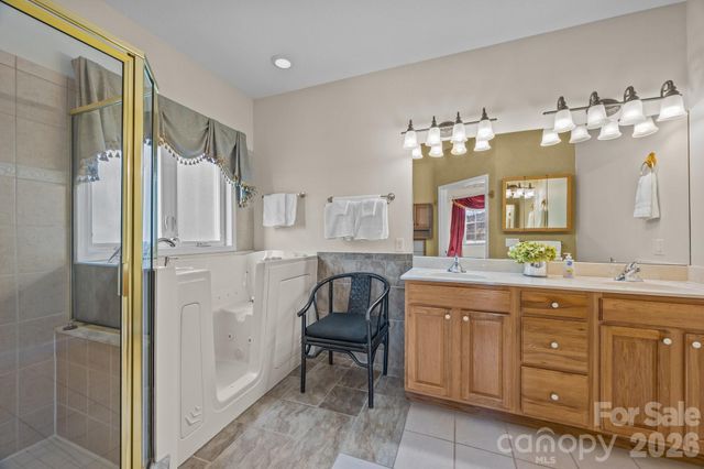 612 Vista Falls Road, Mills River, NC 28759