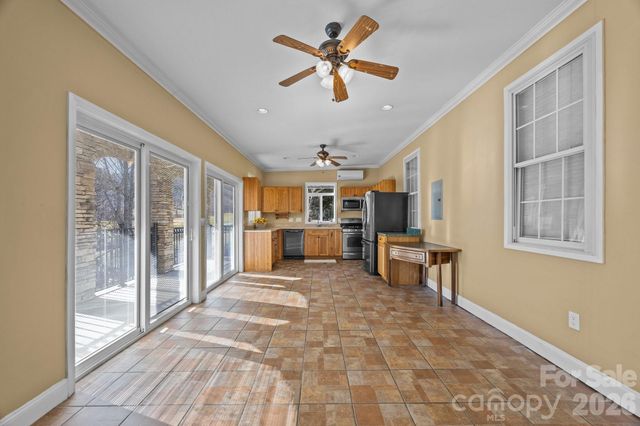 612 Vista Falls Road, Mills River, NC 28759